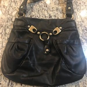 Black leather B Makowsky purse